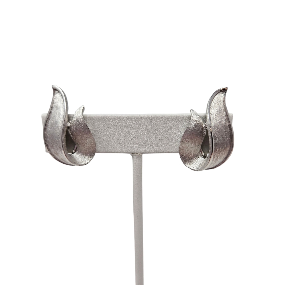Vintage Crown Trifari Earrings Brushed Silver Tone Clip On Signed 50s 60s